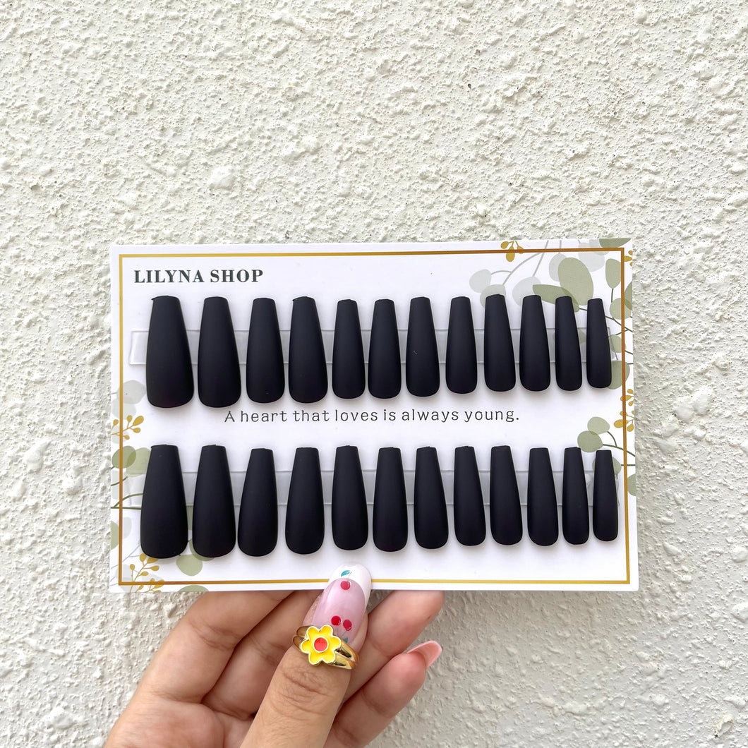 MATTE BLACK