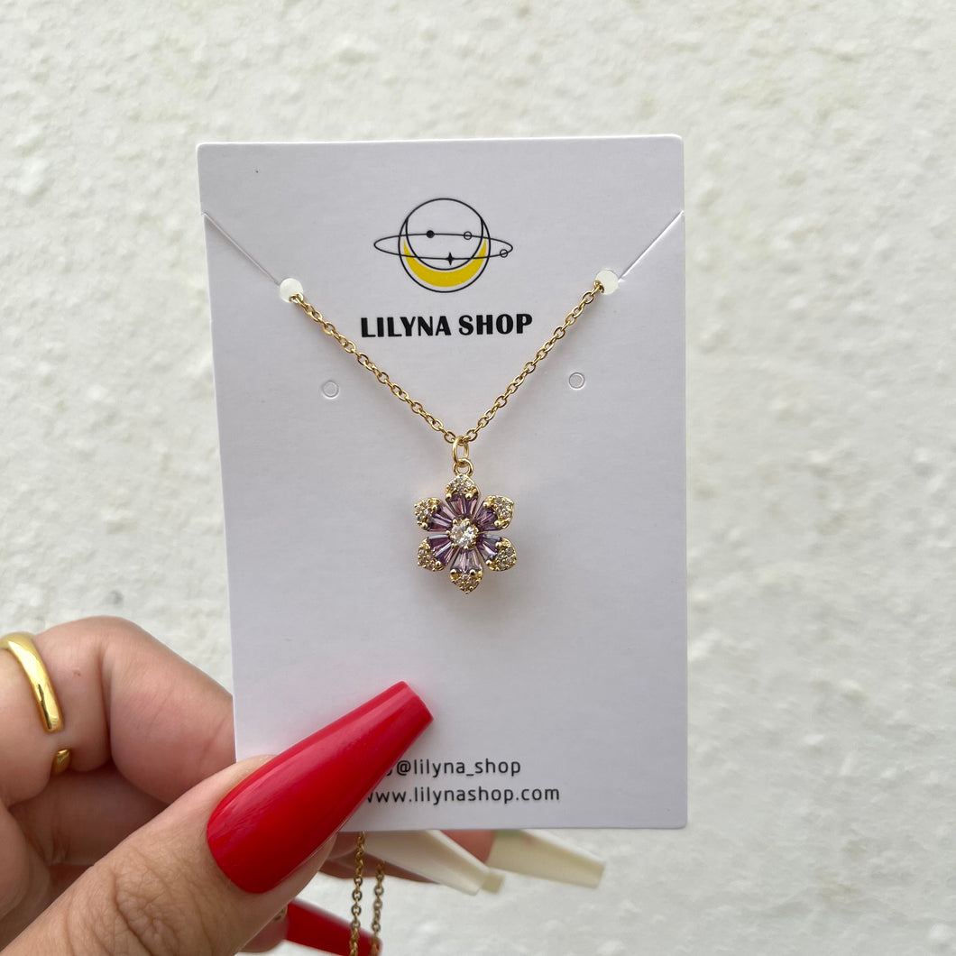 SIX PETALED FLOWER NECKLACE