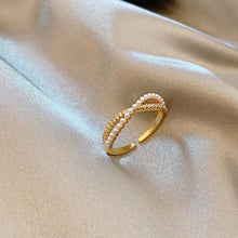 Load image into Gallery viewer, HEMP FLOWERS PEARL OPENING RING
