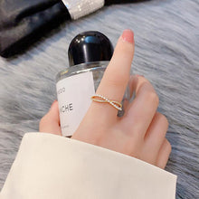 Load image into Gallery viewer, HEMP FLOWERS PEARL OPENING RING
